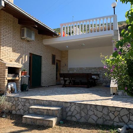 Holiday Home Bratica Улцин Екстериор снимка