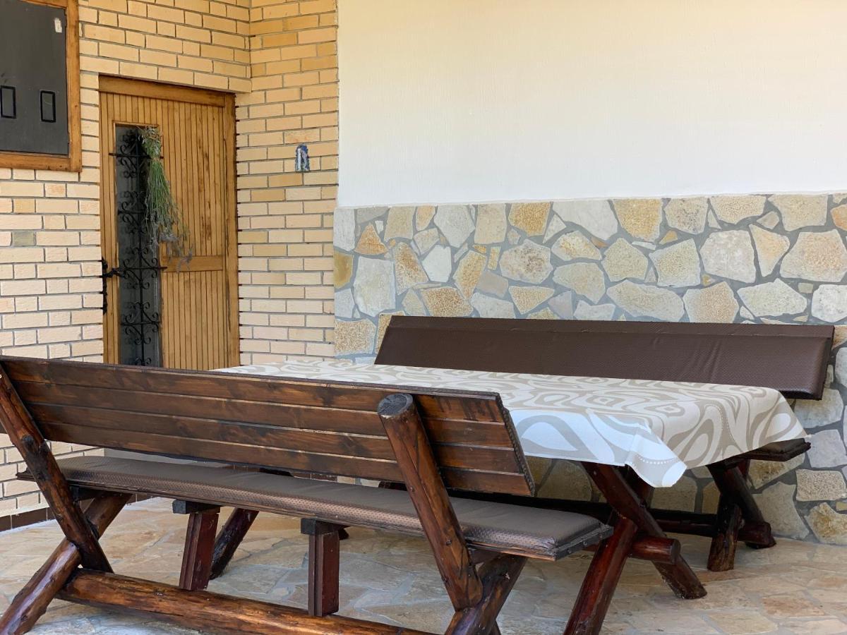 Holiday Home Bratica Улцин Екстериор снимка