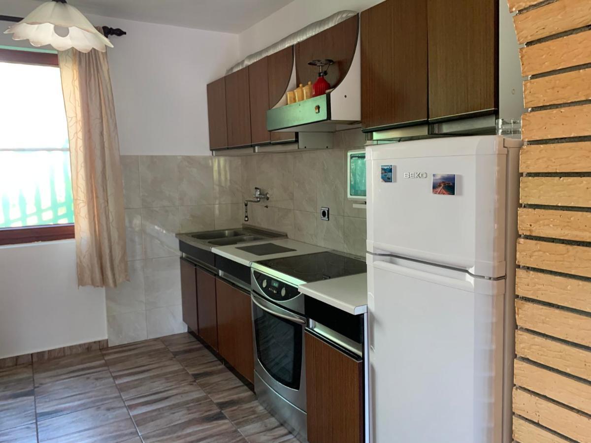 Holiday Home Bratica Улцин Екстериор снимка