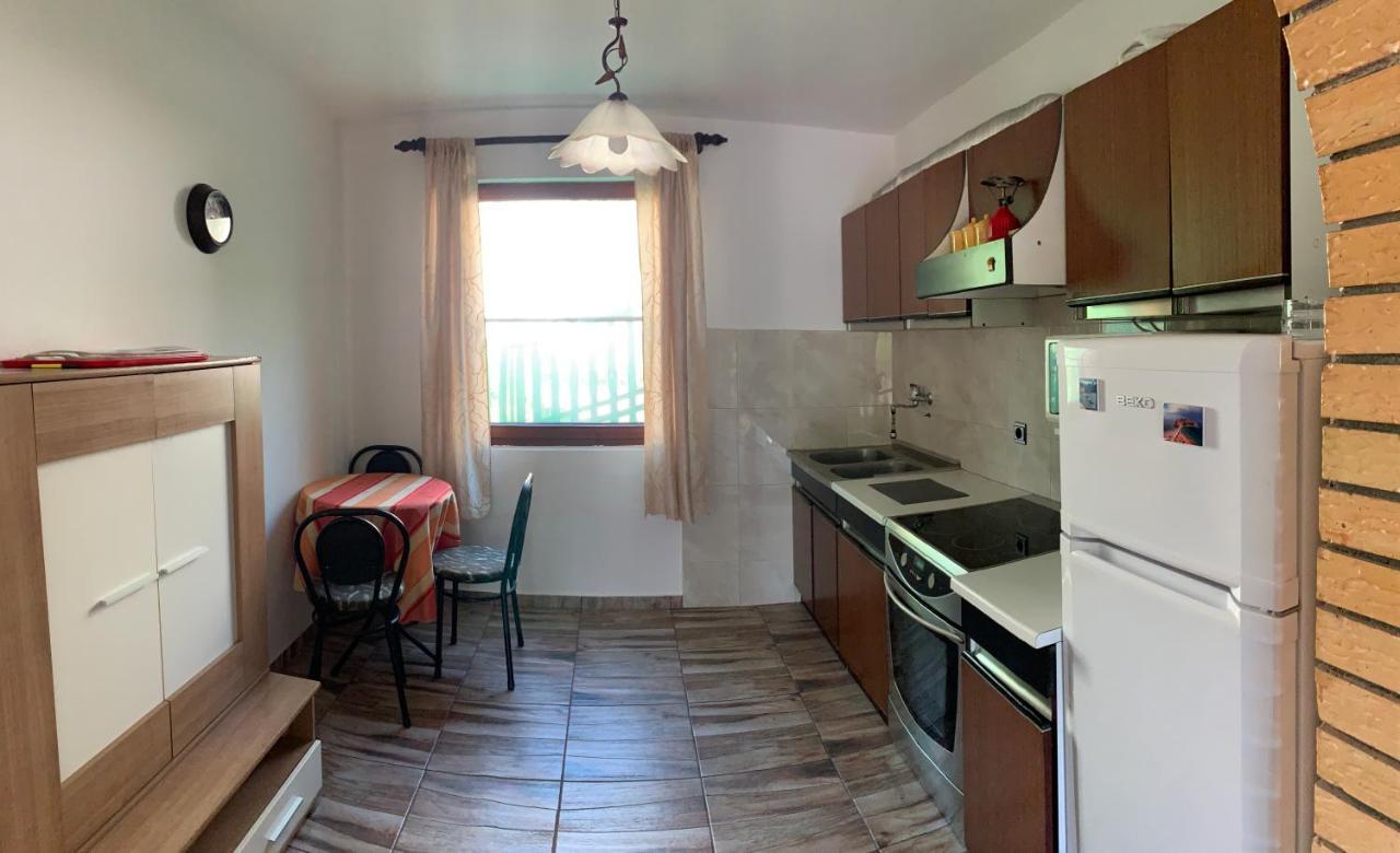 Holiday Home Bratica Улцин Екстериор снимка