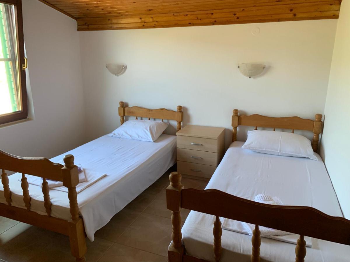 Holiday Home Bratica Улцин Екстериор снимка