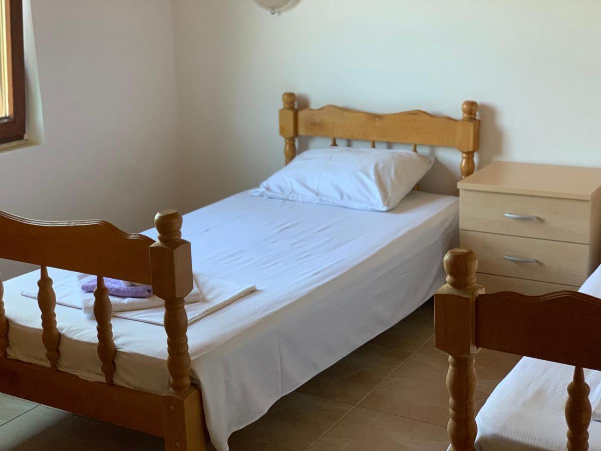 Holiday Home Bratica Улцин Екстериор снимка