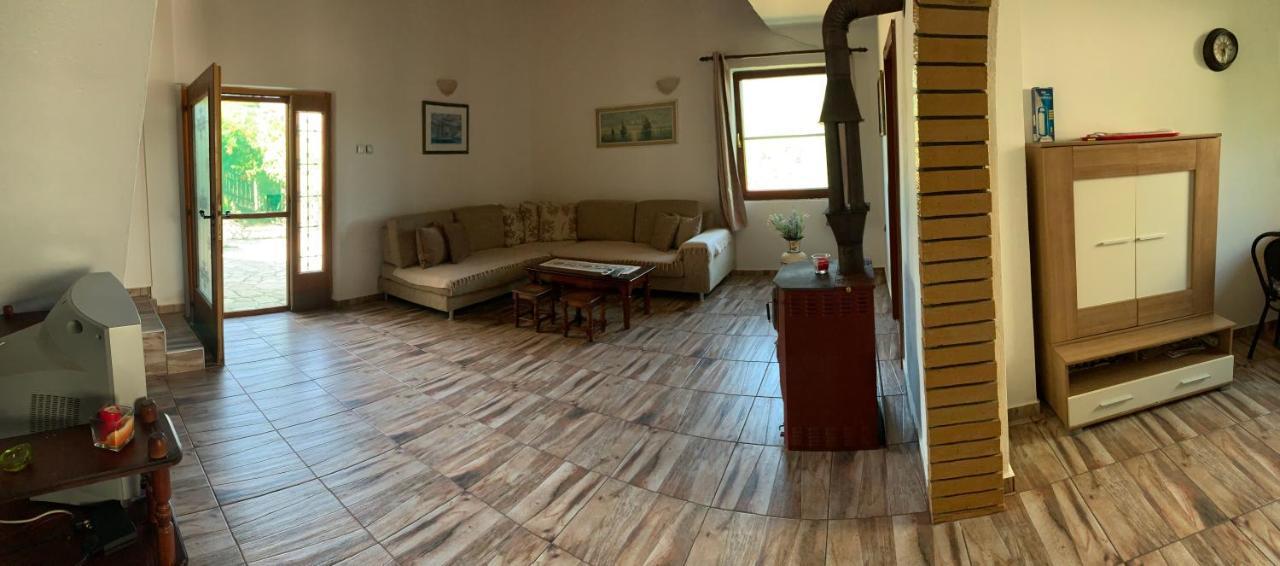 Holiday Home Bratica Улцин Екстериор снимка