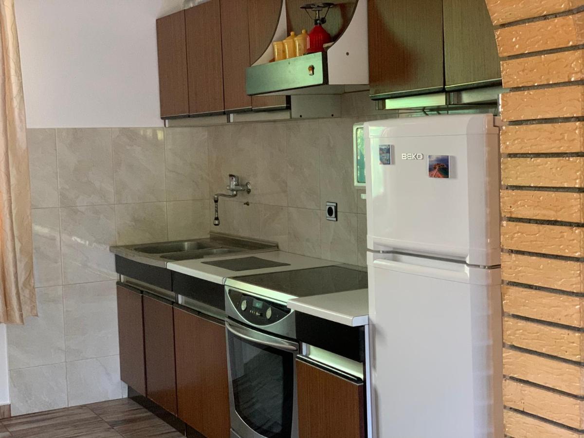 Holiday Home Bratica Улцин Екстериор снимка