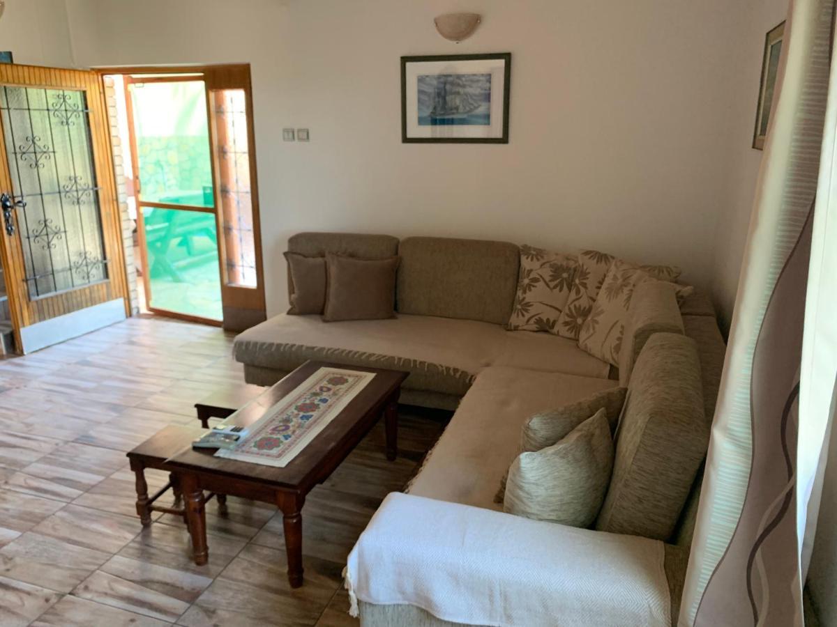 Holiday Home Bratica Улцин Екстериор снимка