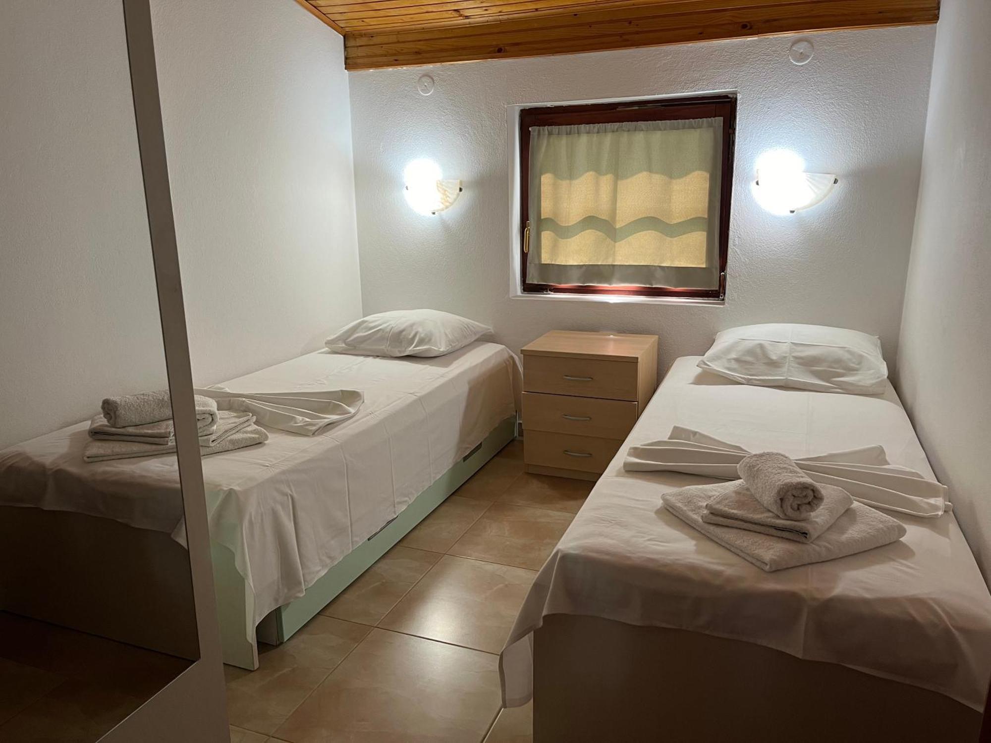 Holiday Home Bratica Улцин Екстериор снимка