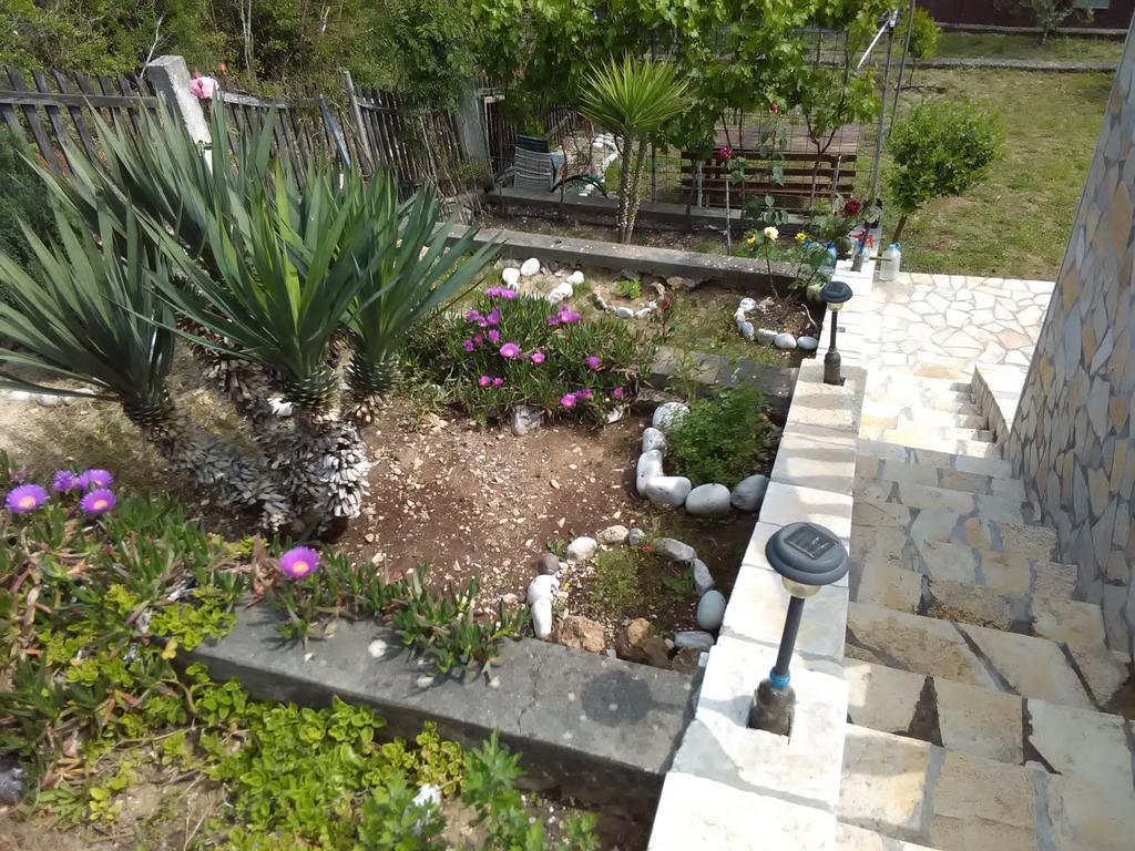 Holiday Home Bratica Улцин Екстериор снимка